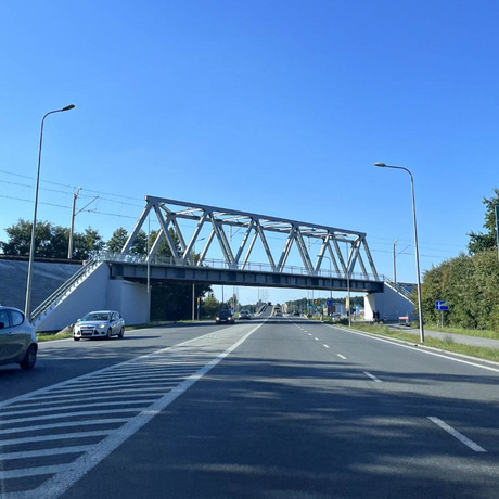 Budowa linii kolejowej z Rzeszowa na lotnisko w Jasionce [sierpień 2023] - fot 26